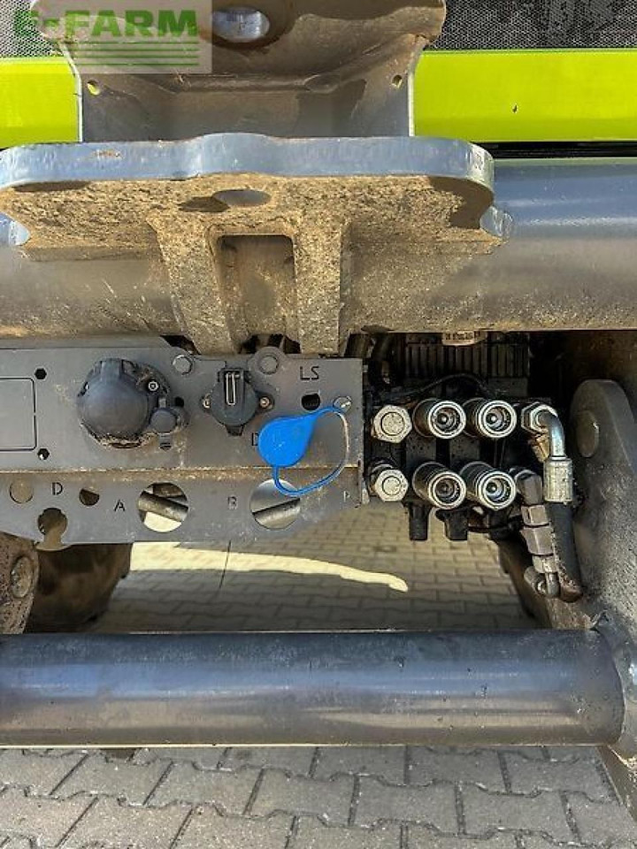 Tractor CLAAS xerion 4500 trac vc