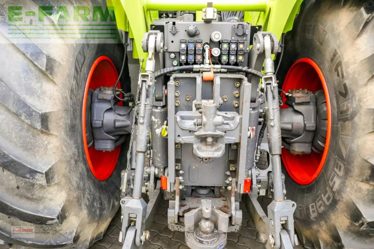 Tractor CLAAS xerion 4500 trac vc TRAC VC