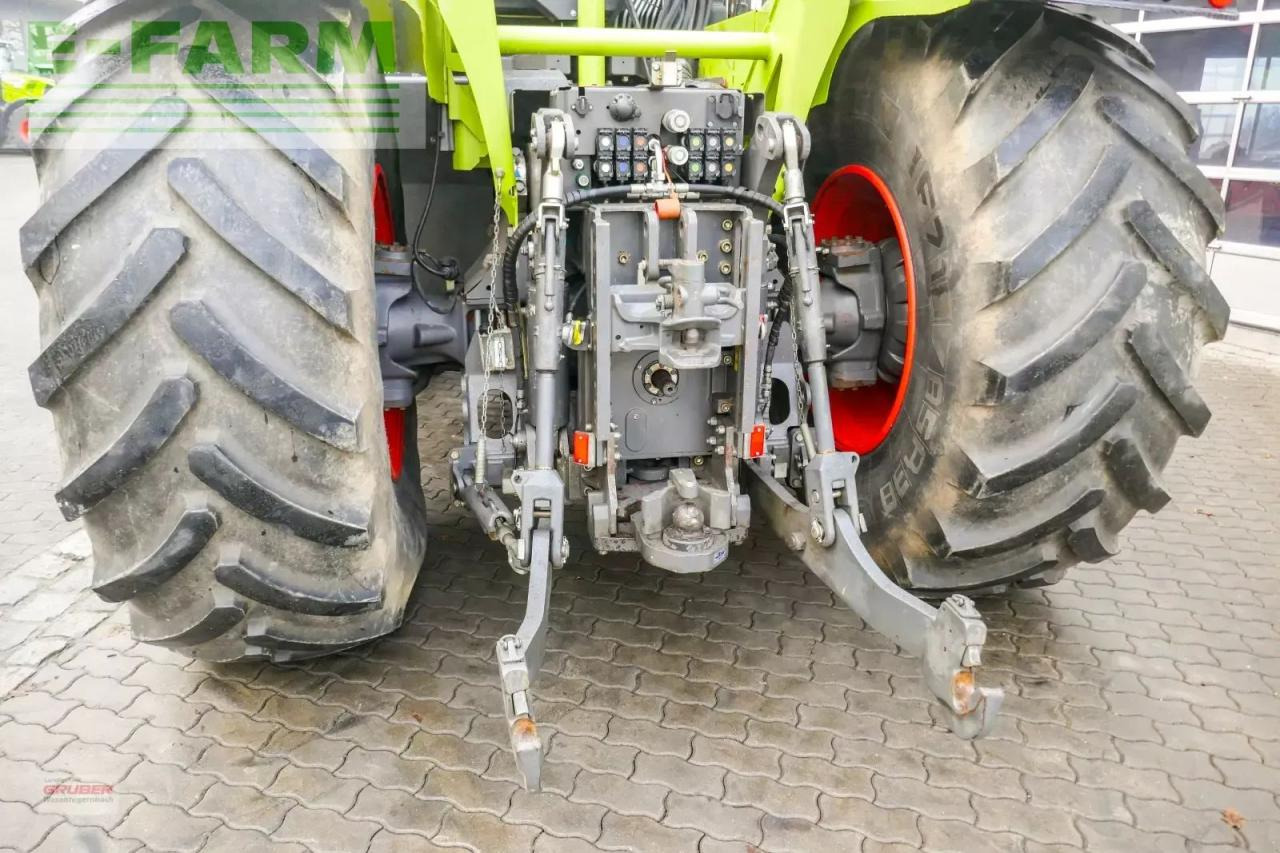 Tractor CLAAS xerion 4500 trac vc TRAC VC