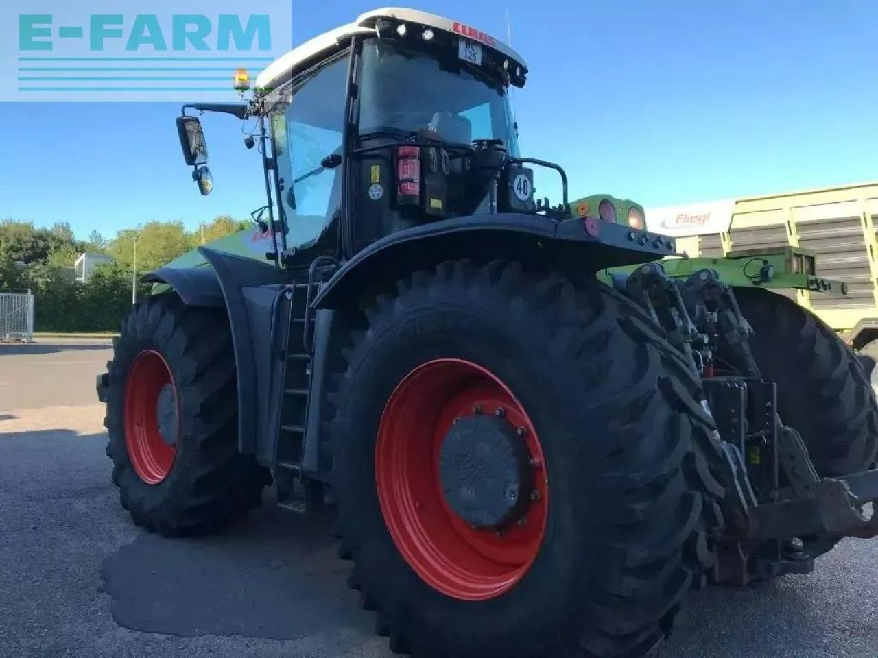 Tractor CLAAS xerion 4500 vc