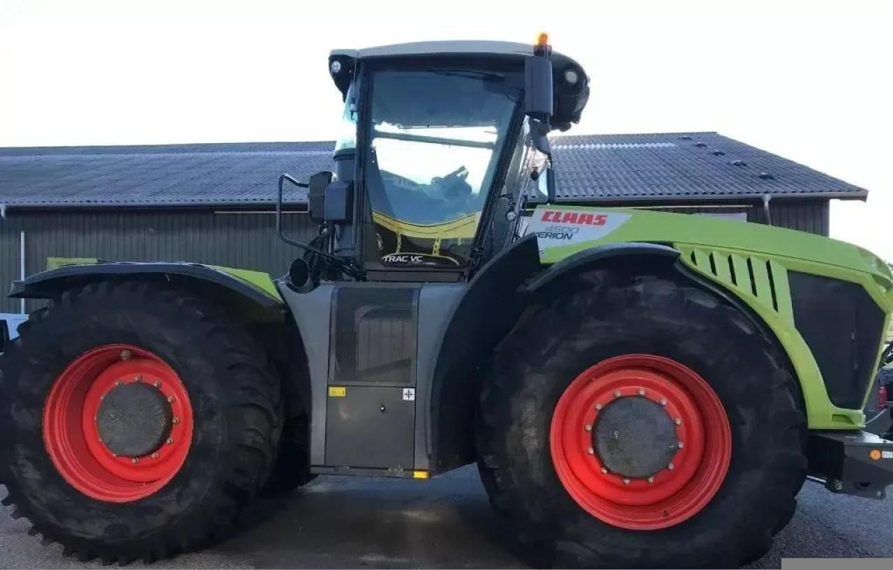 Tractor CLAAS xerion 4500 vc