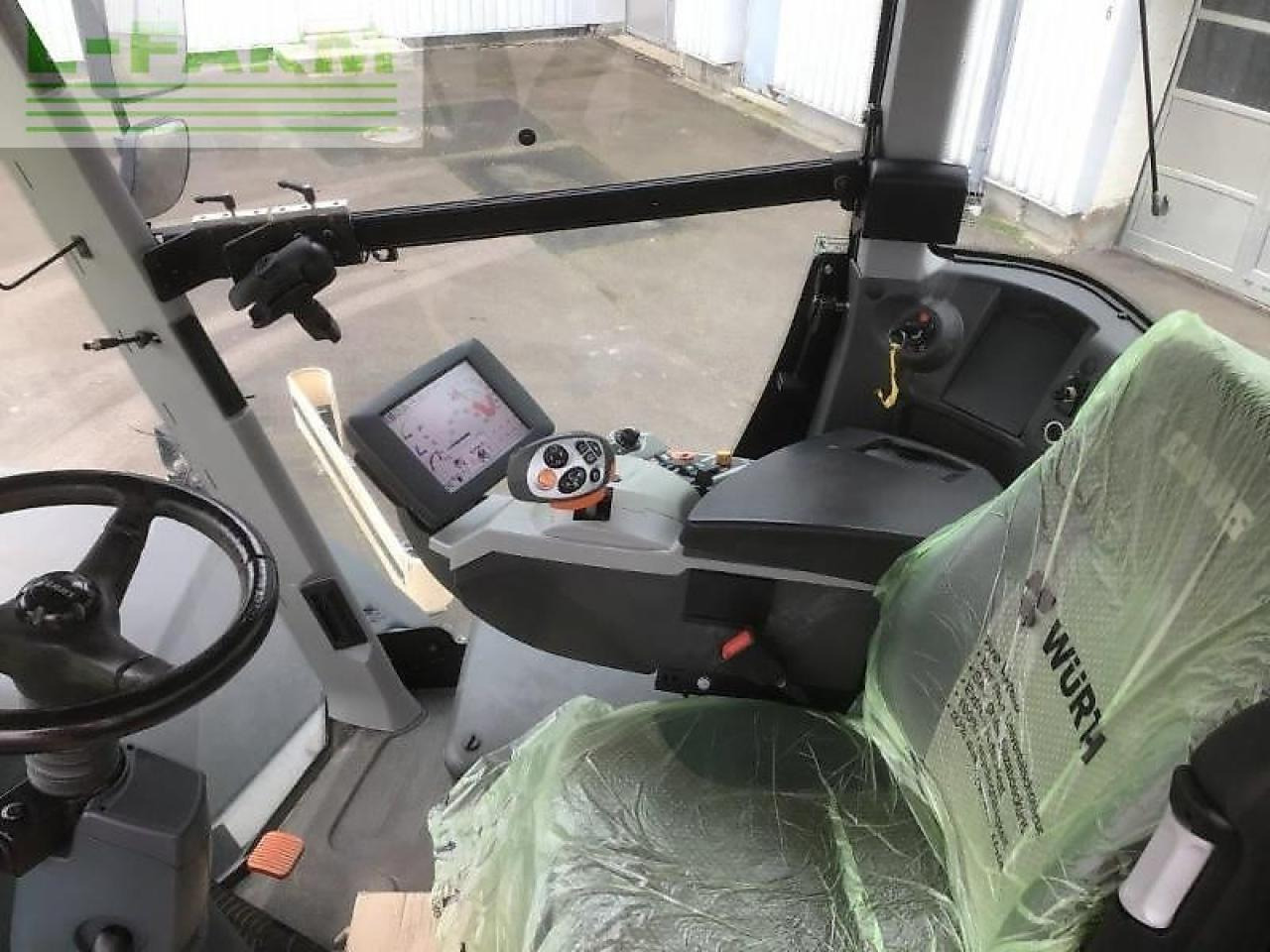 Tractor CLAAS xerion 5000 trac