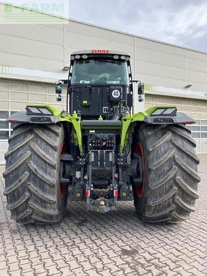 Tractor CLAAS xerion 5000 trac