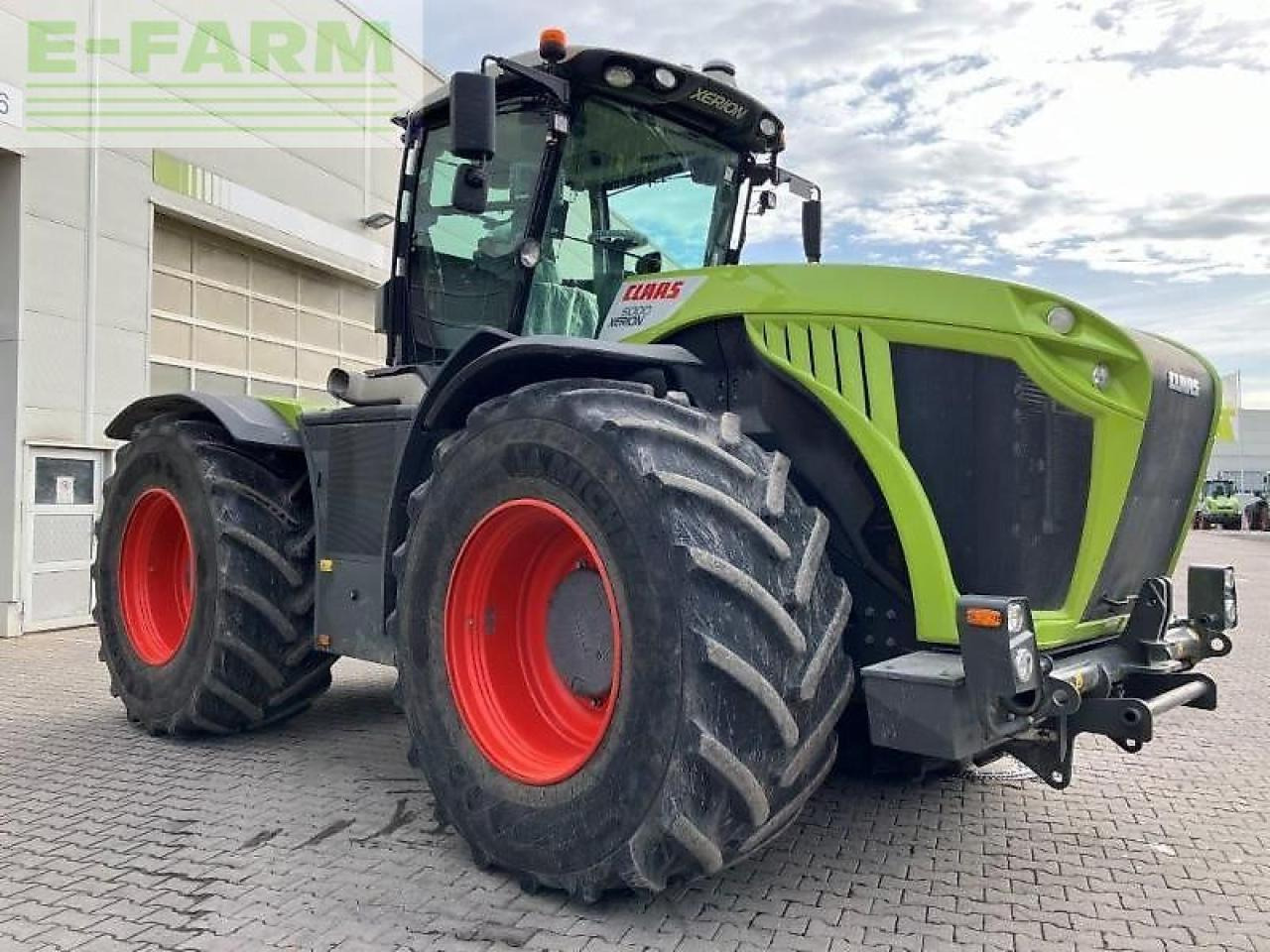 Tractor CLAAS xerion 5000 trac