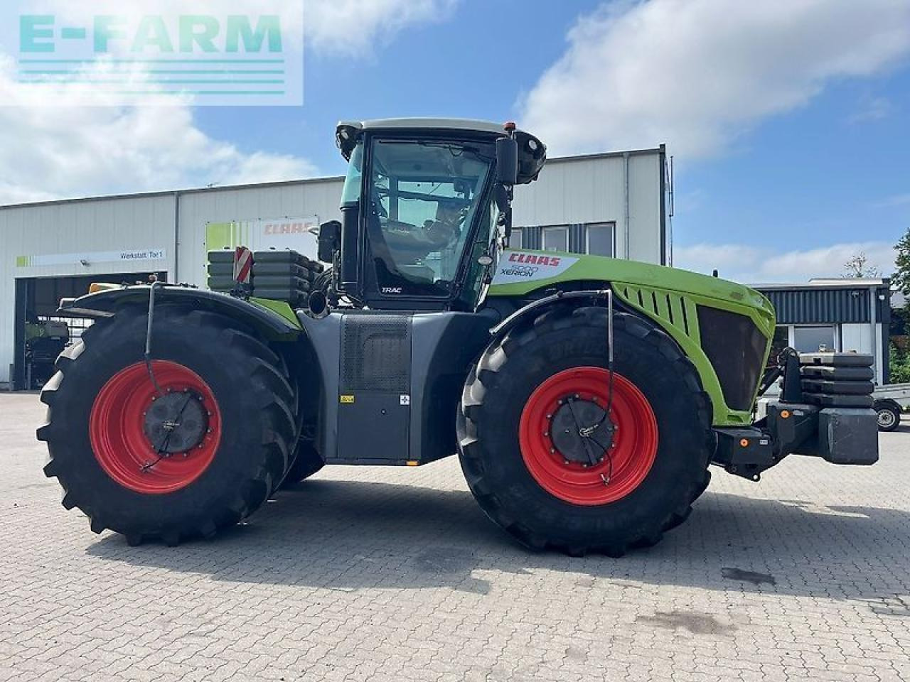Tractor CLAAS xerion 5000 trac TRAC