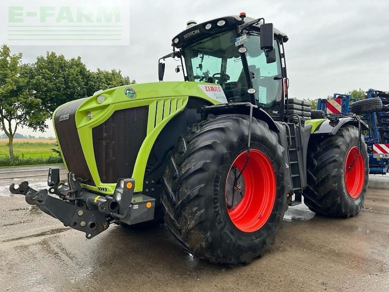 Tractor CLAAS xerion 5000 trac TRAC
