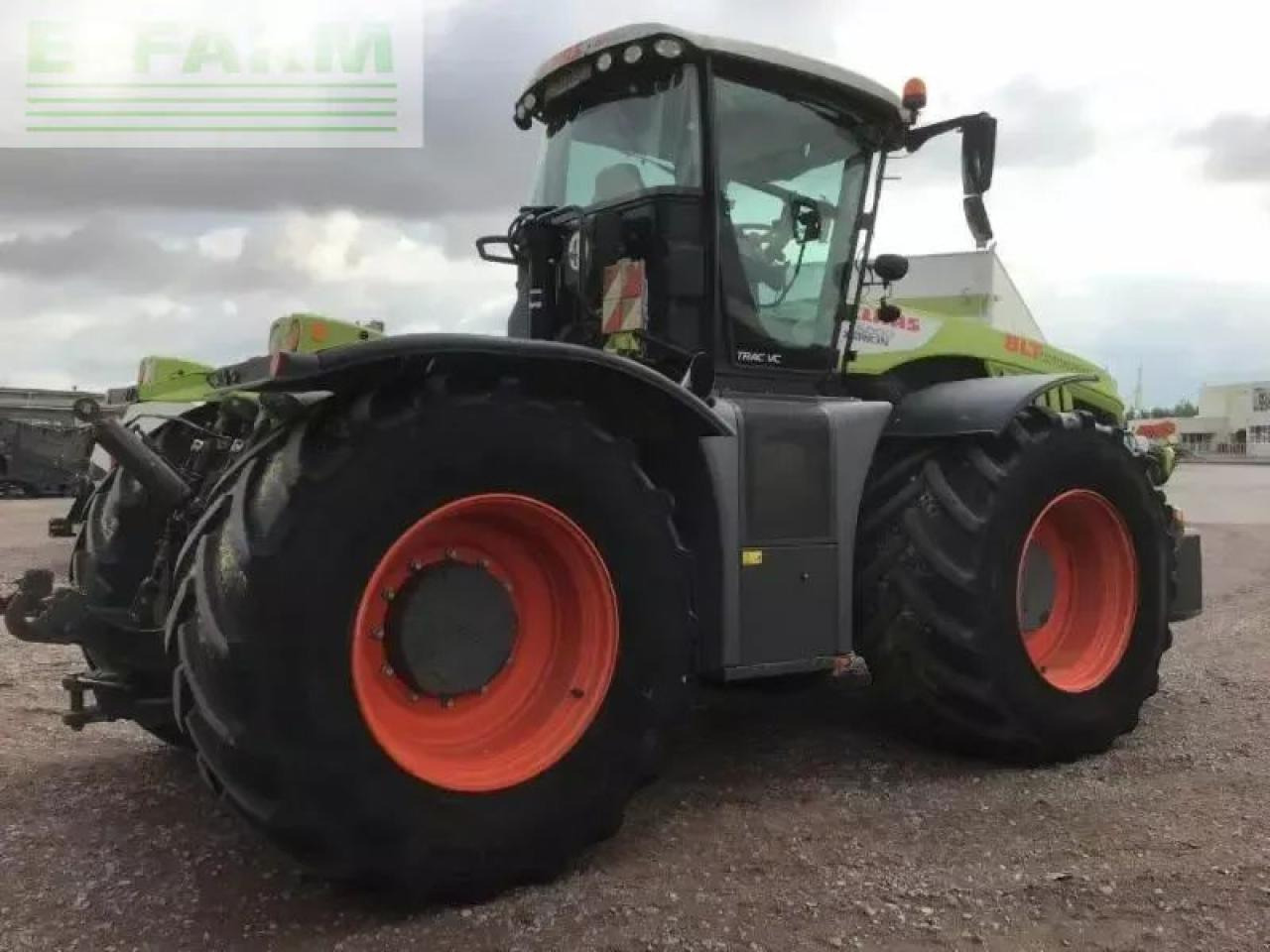 Tractor CLAAS xerion 5000 trac TRAC