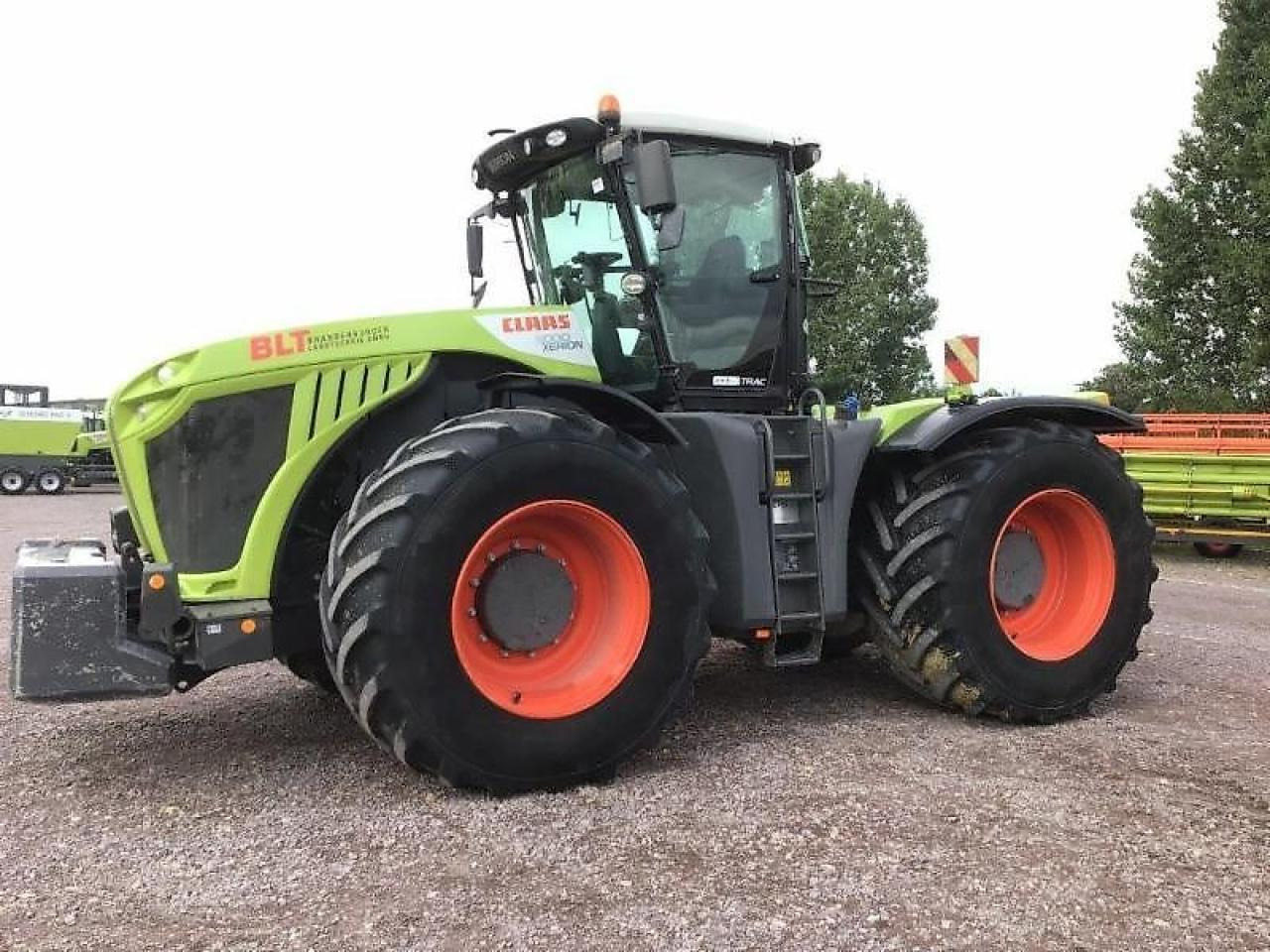 Tractor CLAAS xerion 5000 trac TRAC
