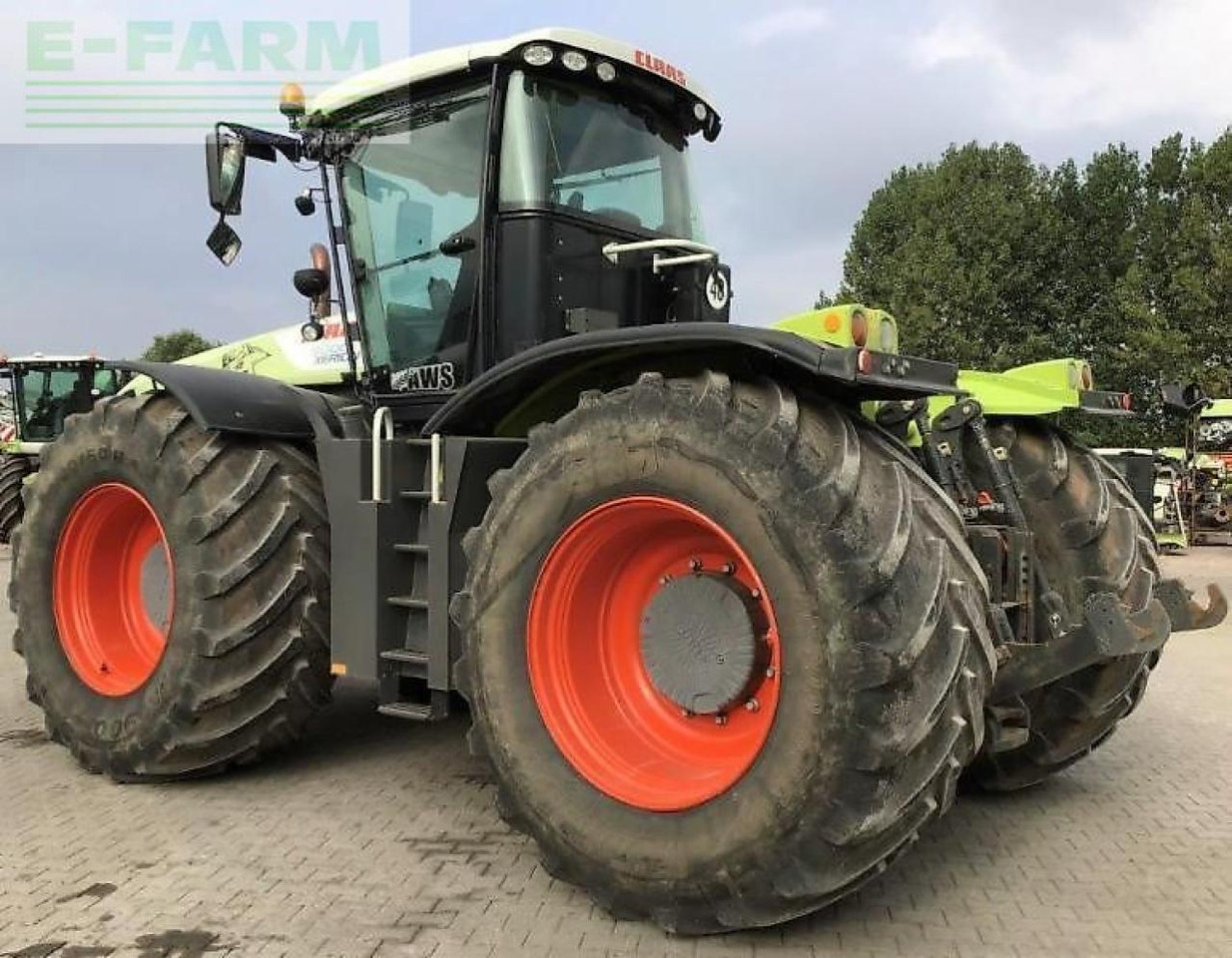 Tractor CLAAS xerion 5000 trac TRAC