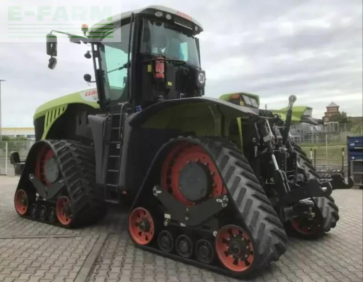 Tractor CLAAS xerion 5000 trac ts TRAC TS