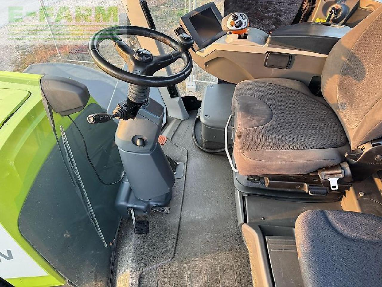 Tractor CLAAS xerion 5000 trac vc