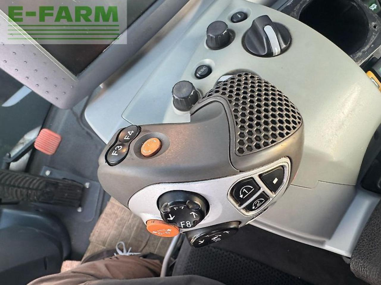 Tractor CLAAS xerion 5000 trac vc