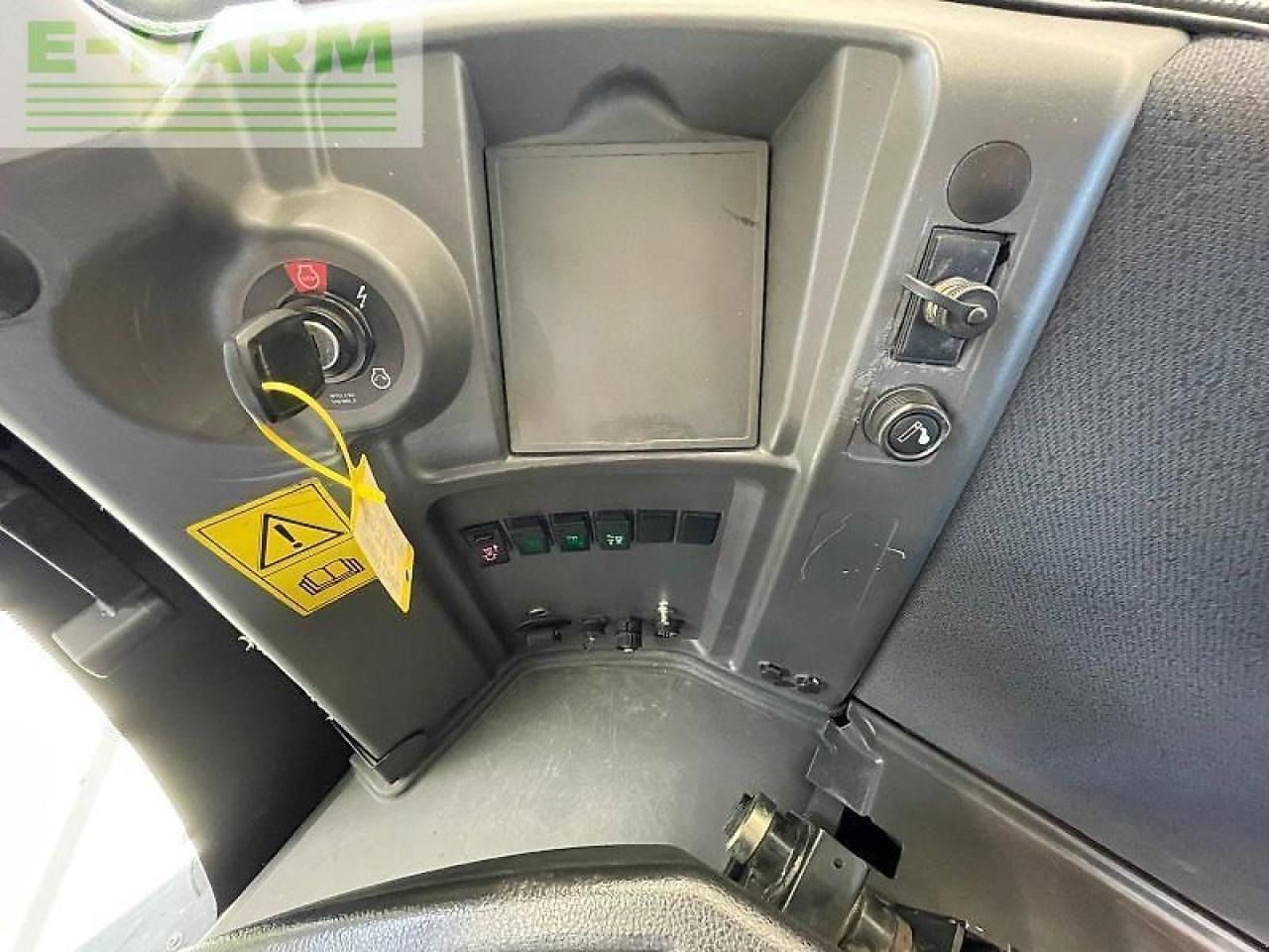 Tractor CLAAS xerion 5000 trac vc TRAC VC