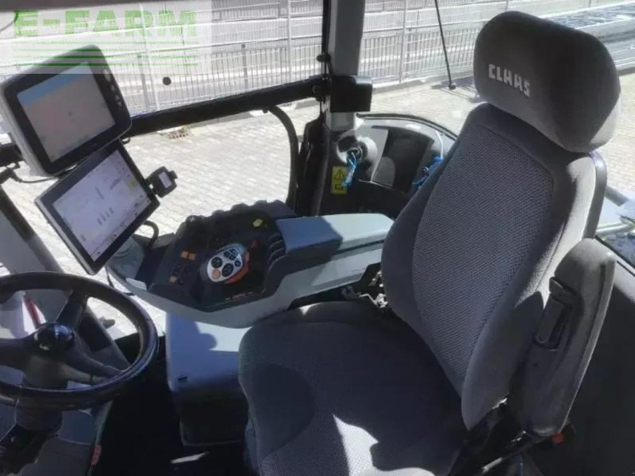 Tractor CLAAS xerion 5000 trac vc TRAC VC