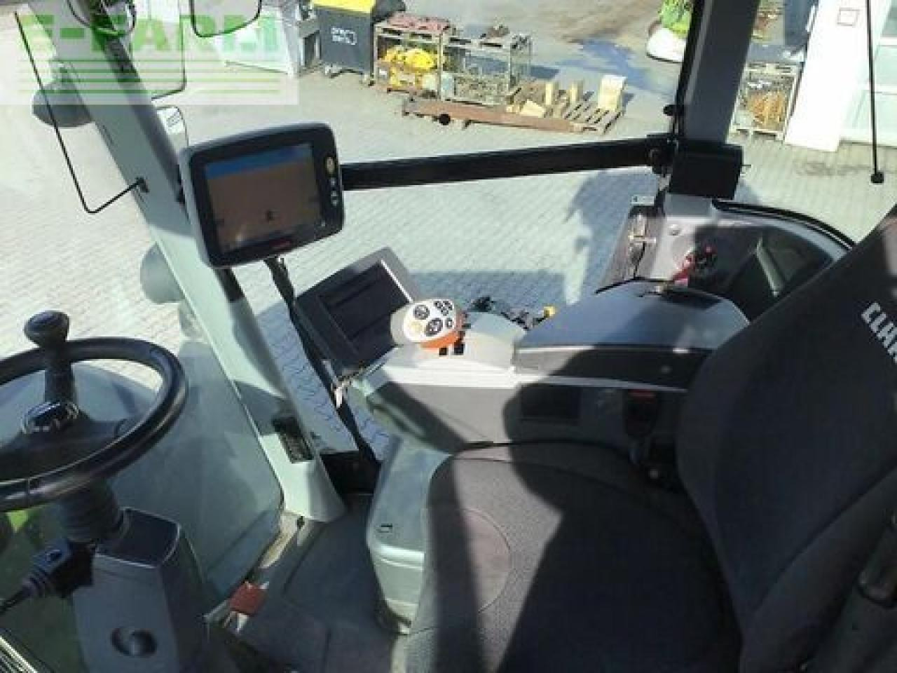 Tractor CLAAS xerion 5000 trac vc TRAC VC