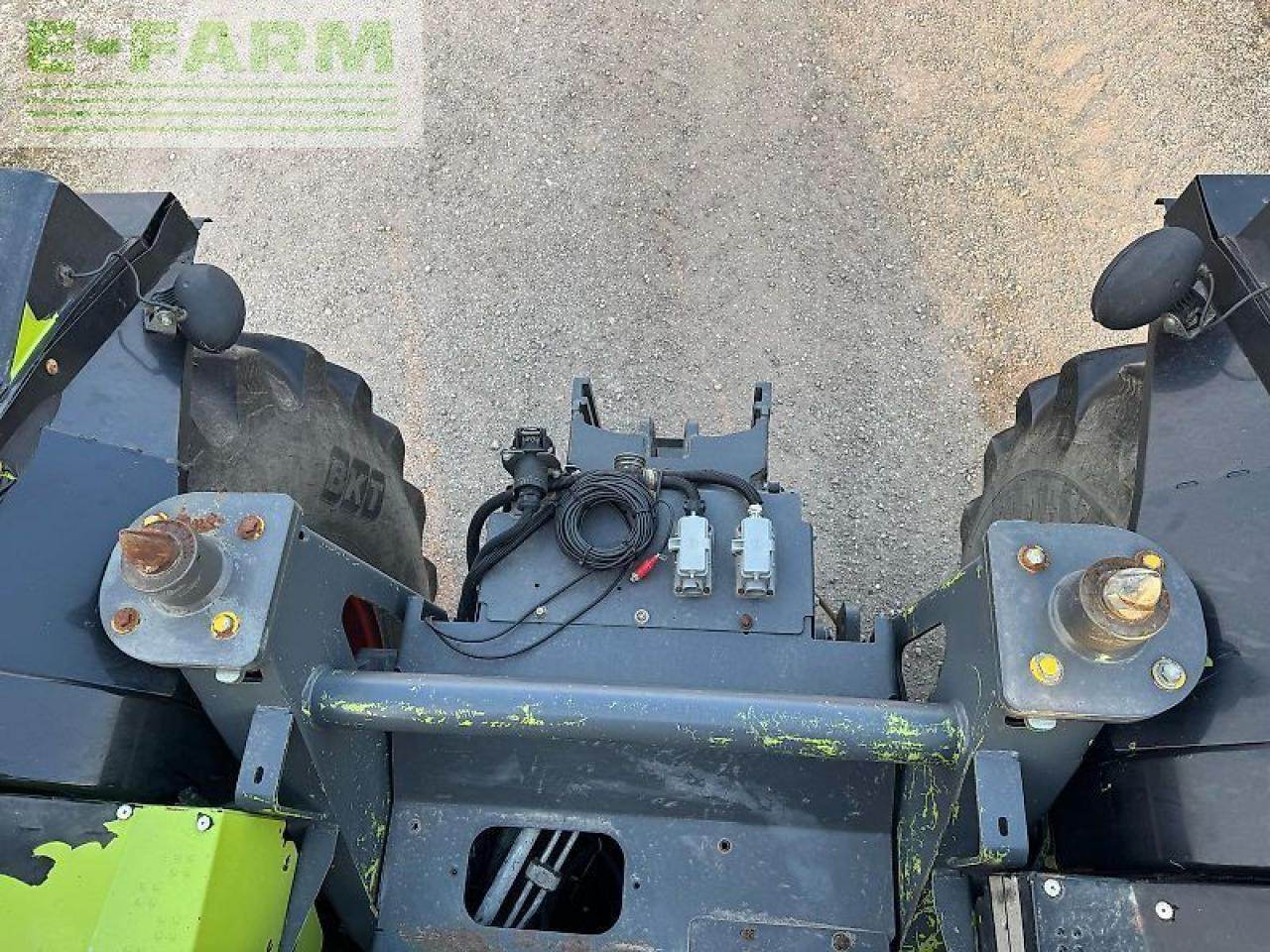 Tractor CLAAS xerion 5000 trac vc TRAC VC