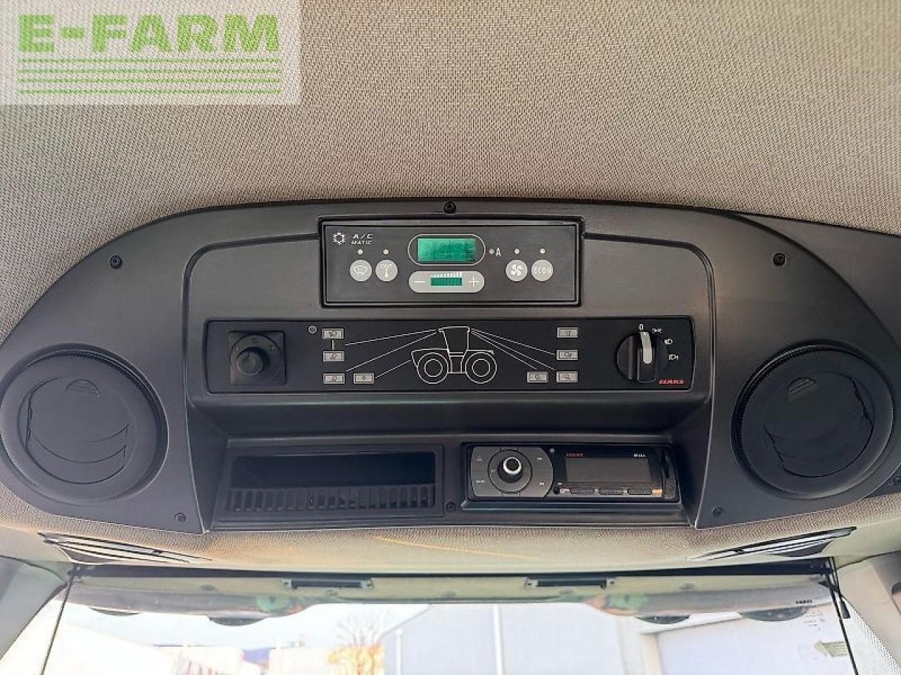 Tractor CLAAS xerion 5000 trac vc TRAC VC