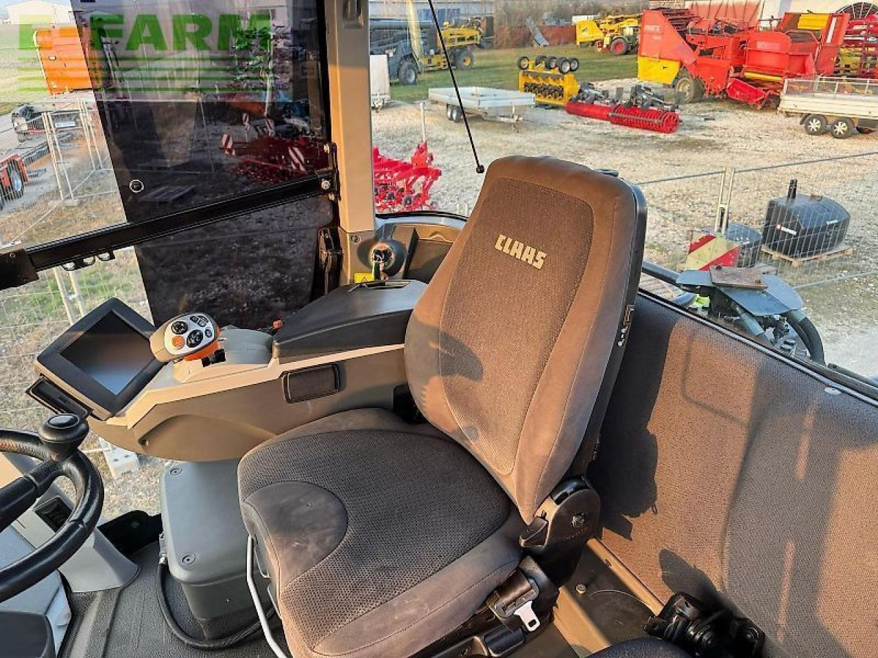 Tractor CLAAS xerion 5000 trac vc TRAC VC