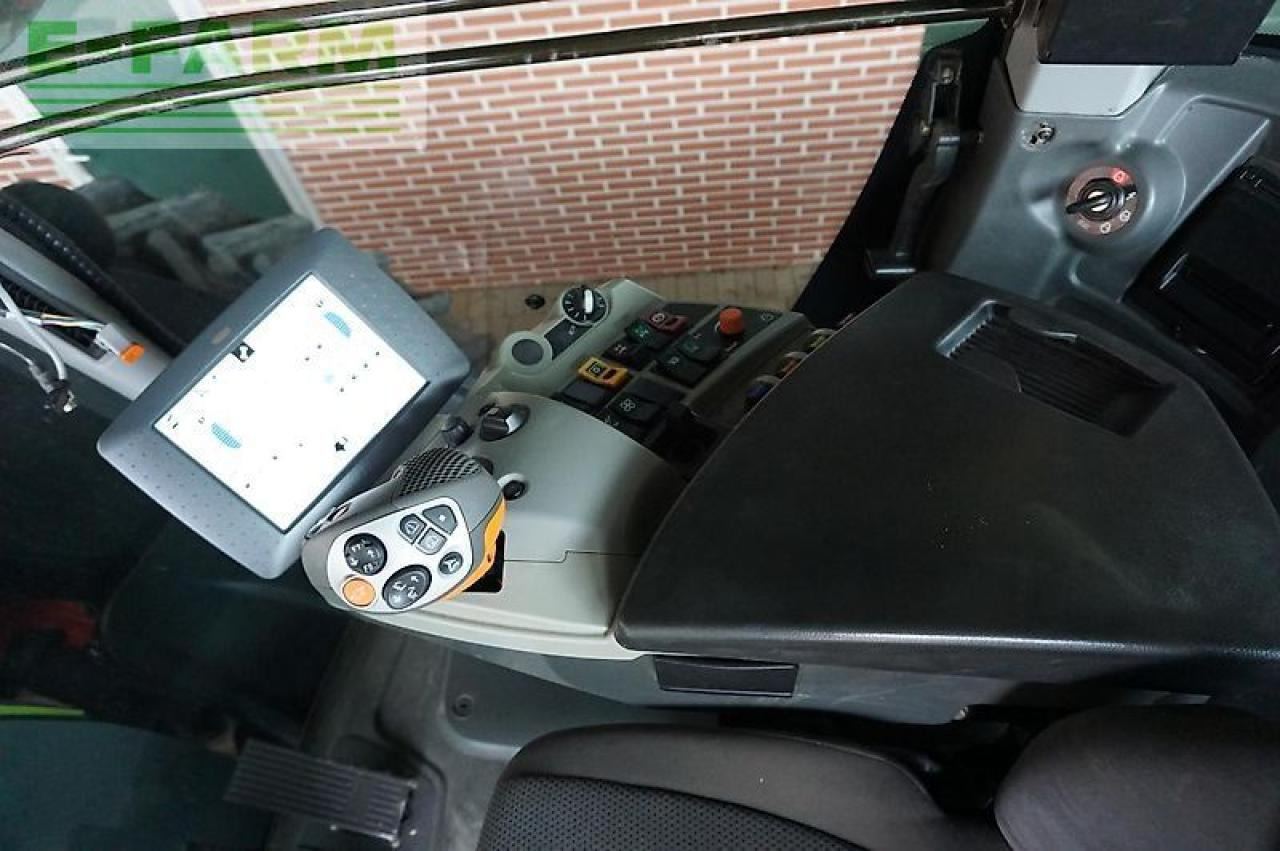 Tractor CLAAS xerion 5000 trac vc TRAC VC
