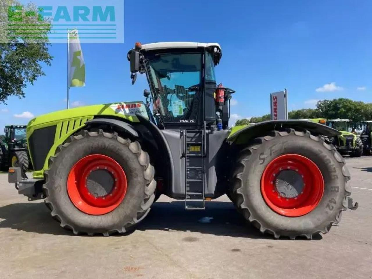 Tractor CLAAS xerion 5000 trac vc TRAC VC