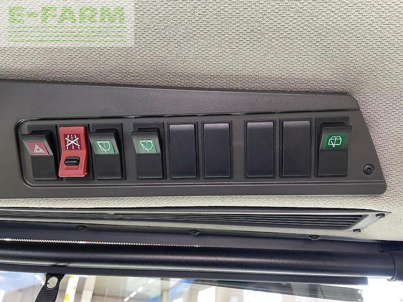 Tractor CLAAS xerion 5000 trac vc TRAC VC