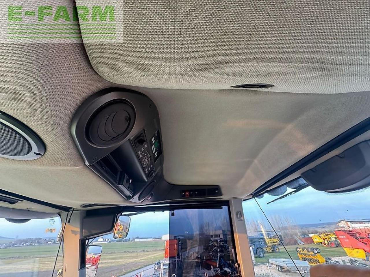 Tractor CLAAS xerion 5000 trac vc TRAC VC