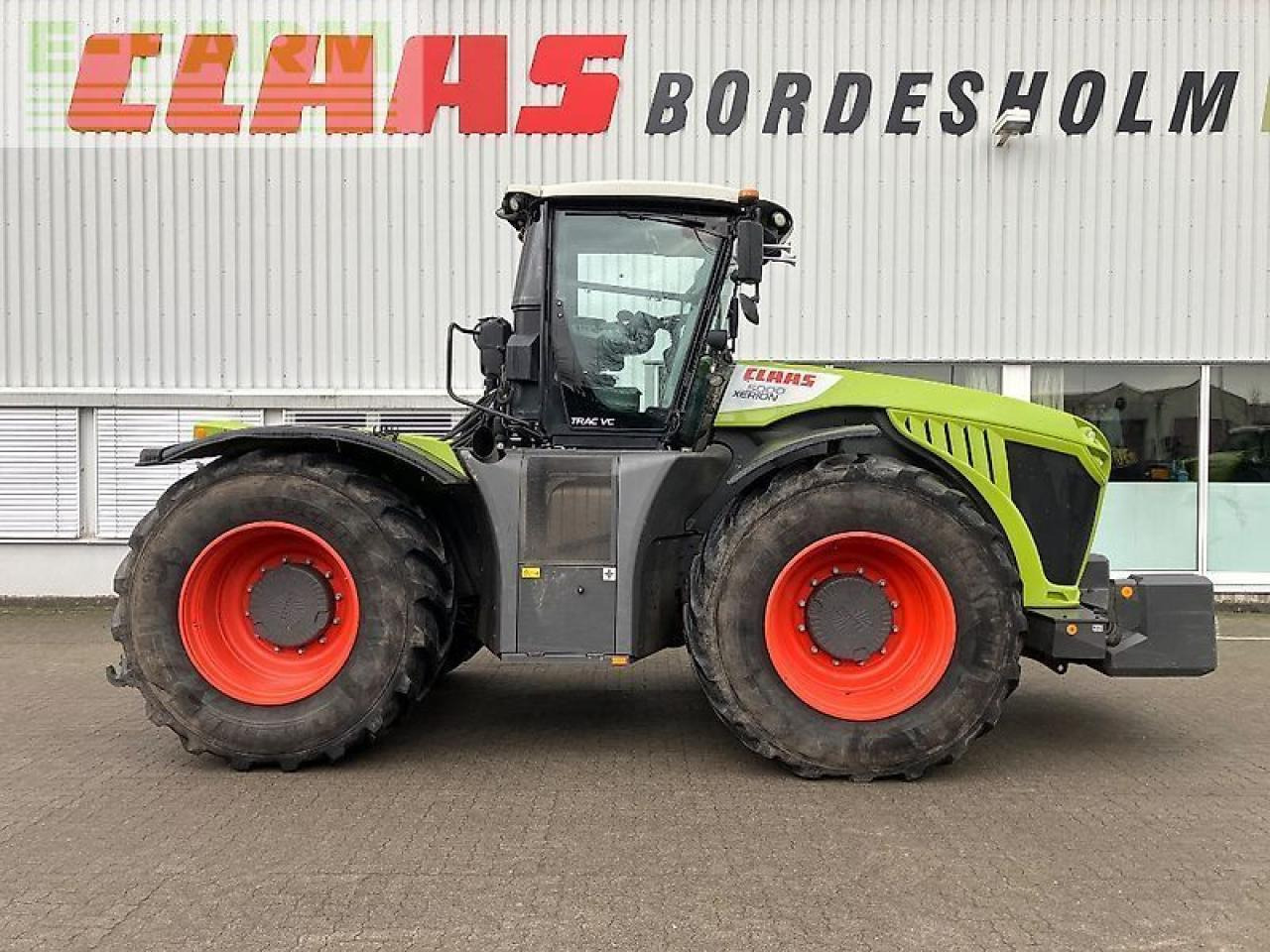 Tractor CLAAS xerion 5000 trac vc TRAC VC