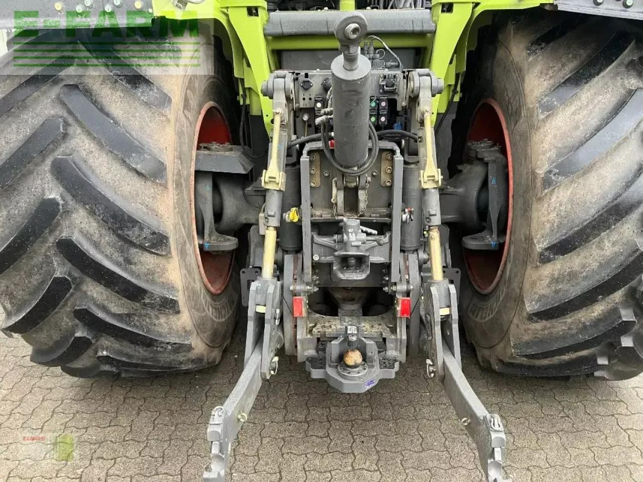 Tractor CLAAS xerion 5000 trac vc TRAC VC