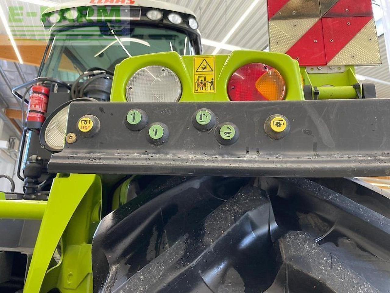 Tractor CLAAS xerion 5000 trac vc TRAC VC