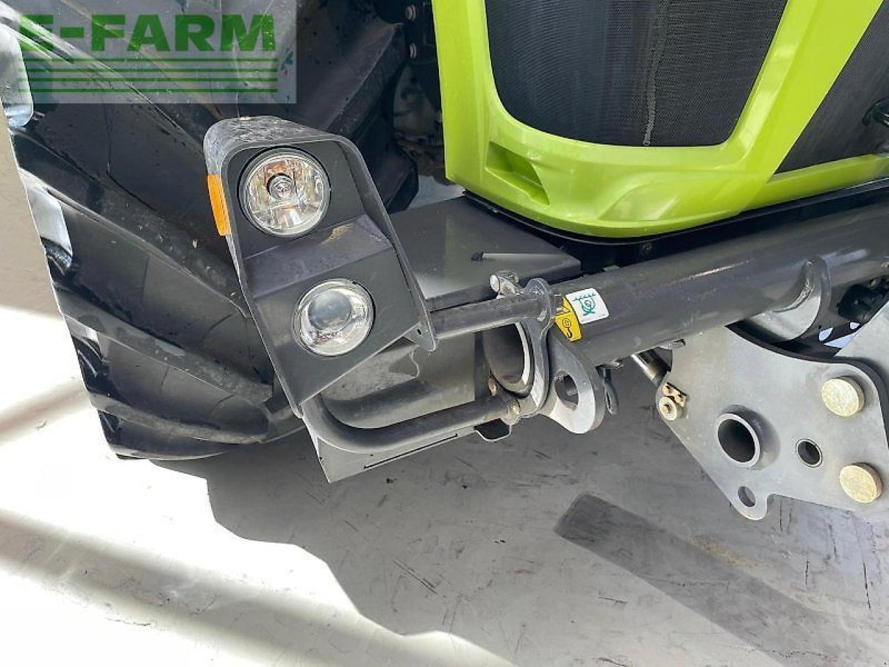 Tractor CLAAS xerion 5000 trac vc TRAC VC