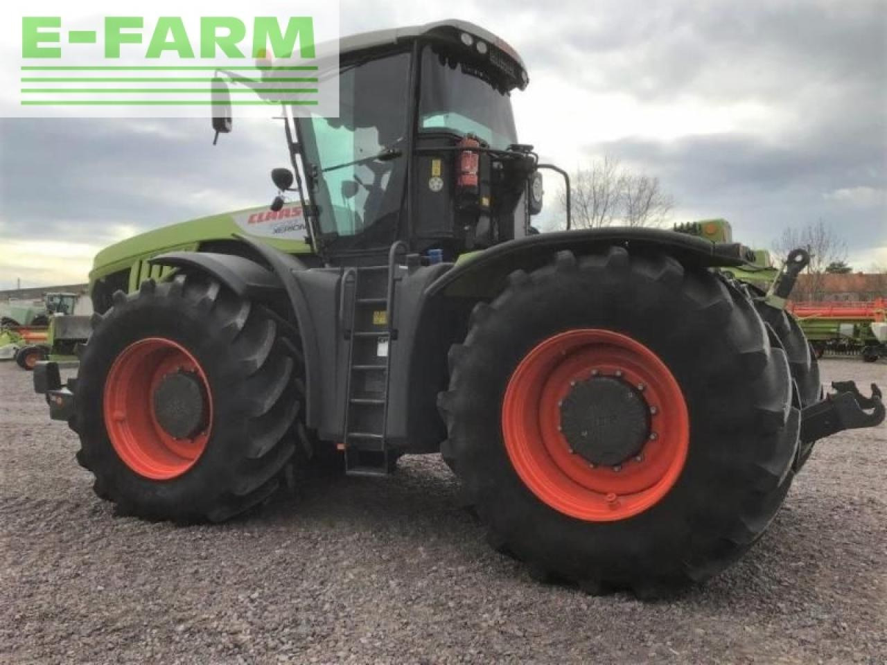 Tractor CLAAS xerion 5000 trac vc TRAC VC