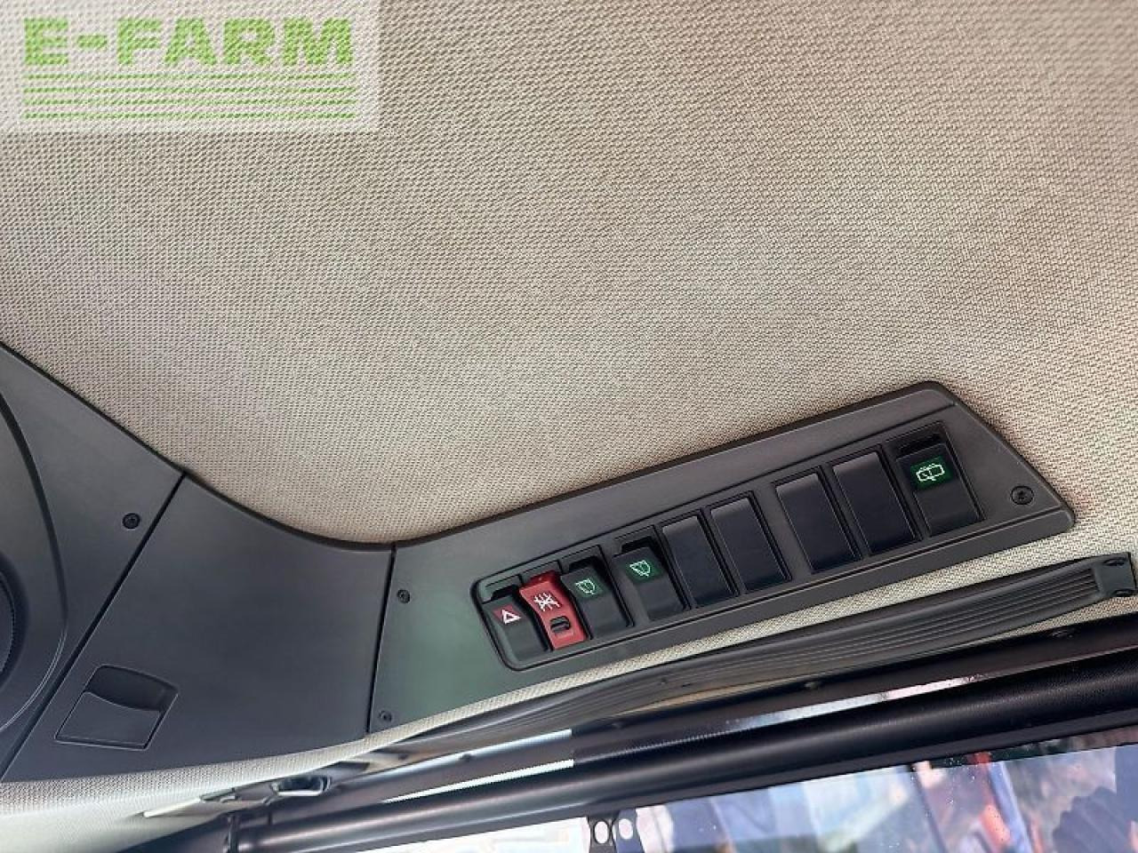 Tractor CLAAS xerion 5000 trac vc TRAC VC