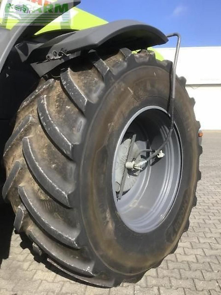 Tractor CLAAS xerion 5000 trac vc TRAC VC