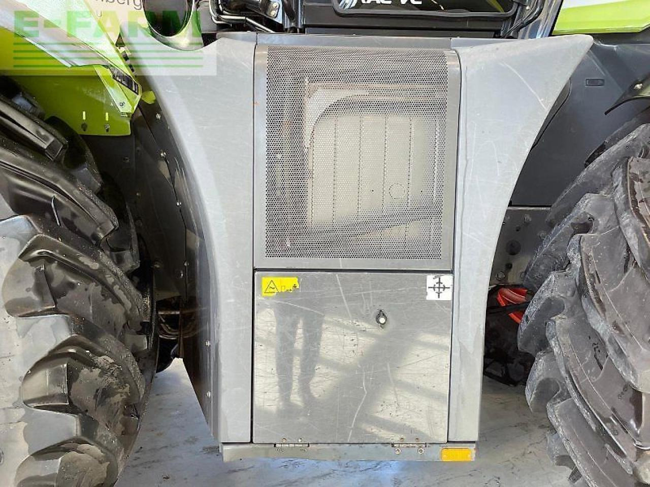 Tractor CLAAS xerion 5000 trac vc TRAC VC