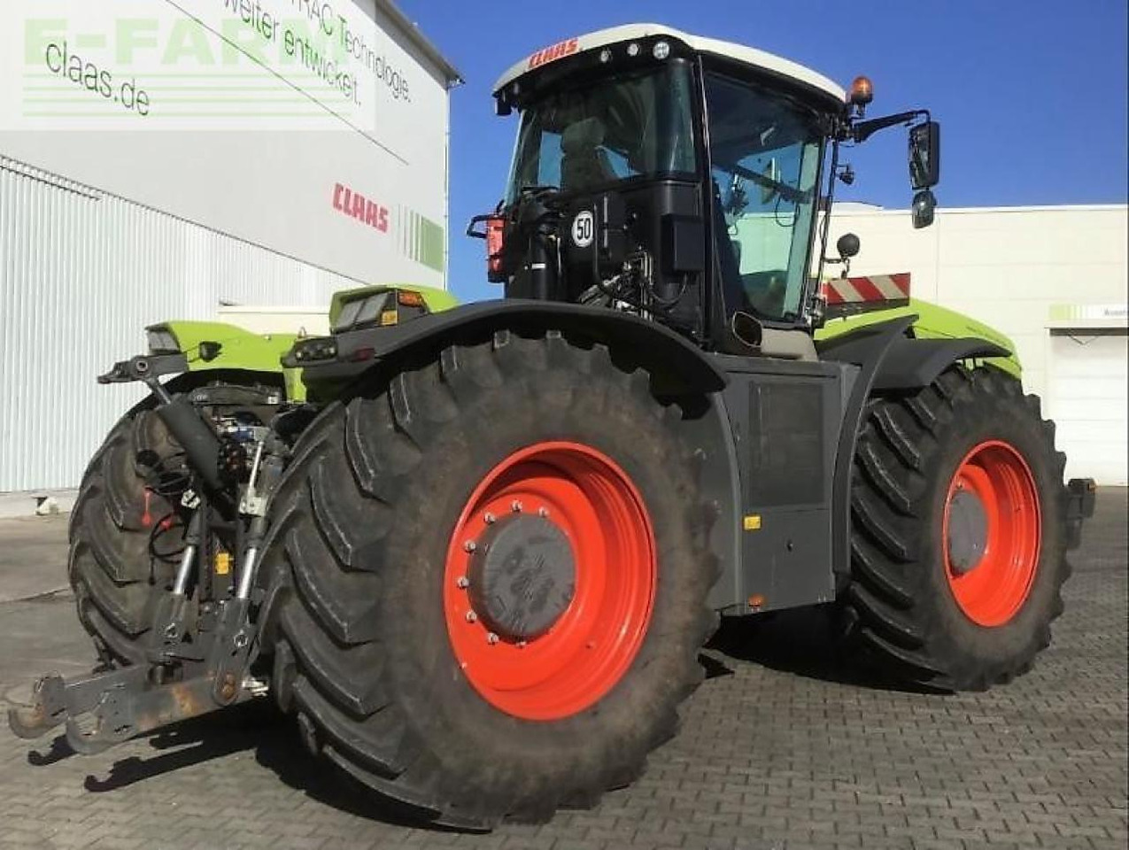 Tractor CLAAS xerion 5000 vc