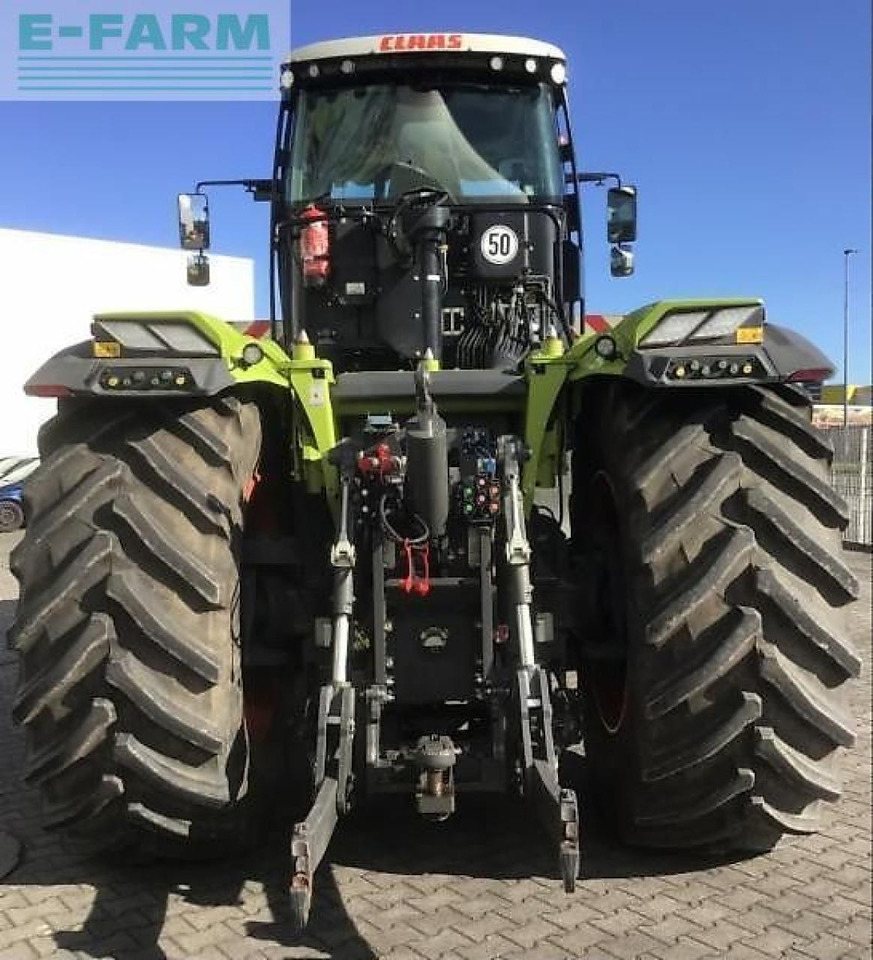 Tractor CLAAS xerion 5000 vc