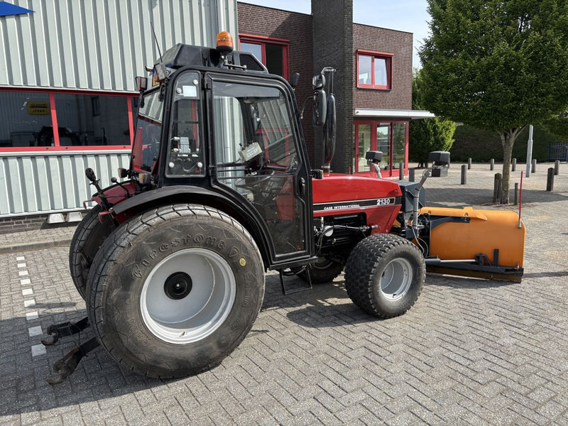 Tractor Case IH 2130