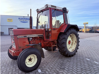 Tractor Case IH 845 XL