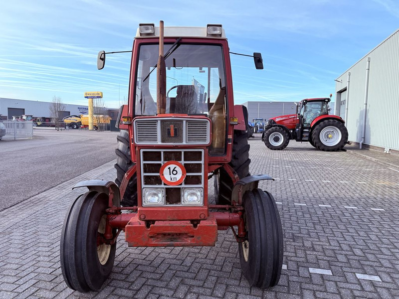 Tractor Case IH 845 XL