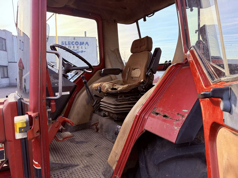 Tractor Case IH 845 XL