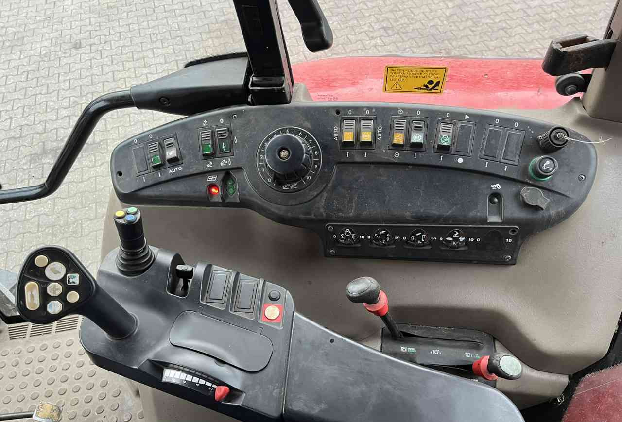 Tractor Case-IH CVX 1135 Tractoren