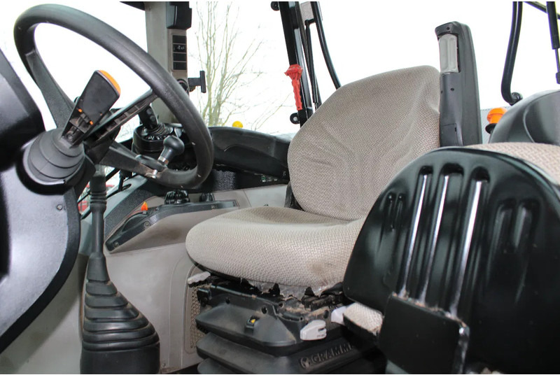 Tractor Case IH FARMALL 115U Farmall 115 U PRO