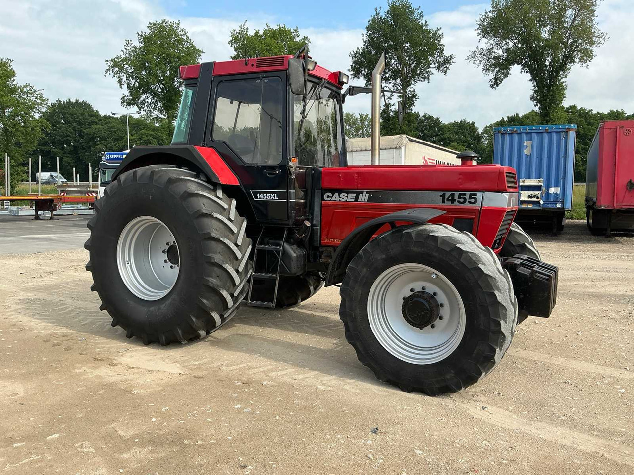 Tractor Case IH International 1455 XL
