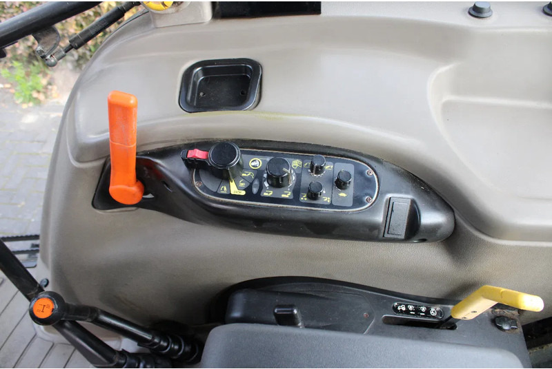 Tractor Case IH JX80U