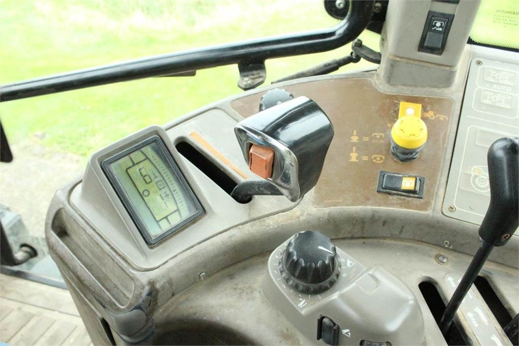 Tractor Case IH MXM130