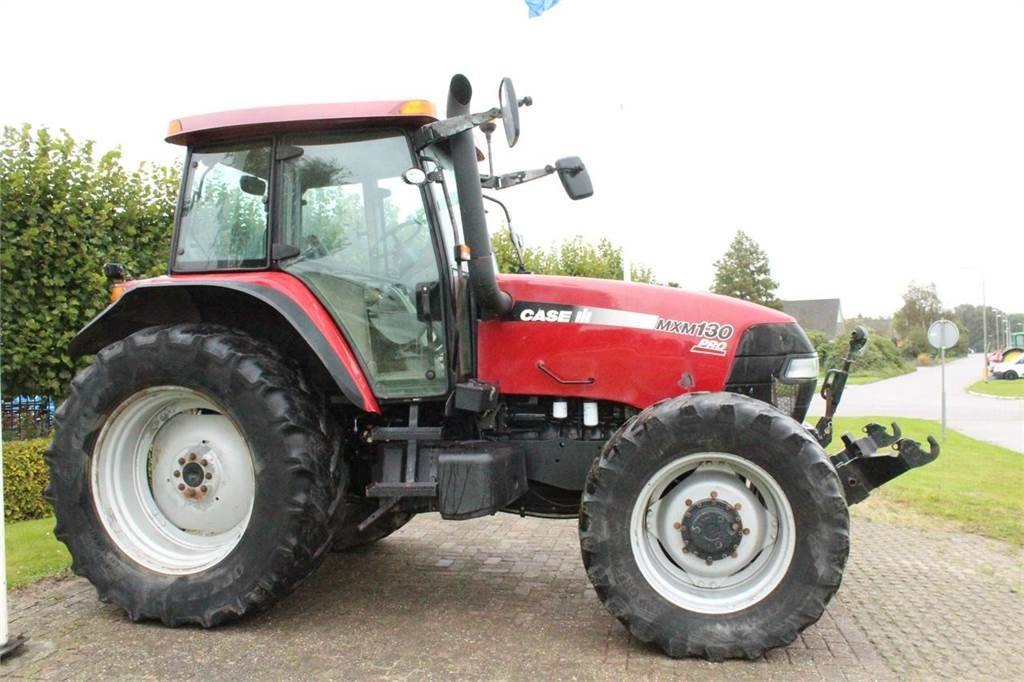 Tractor Case IH MXM130