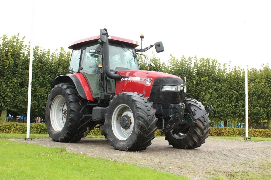 Tractor Case IH MXM130