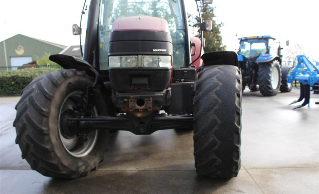 Tractor Case IH MXU100
