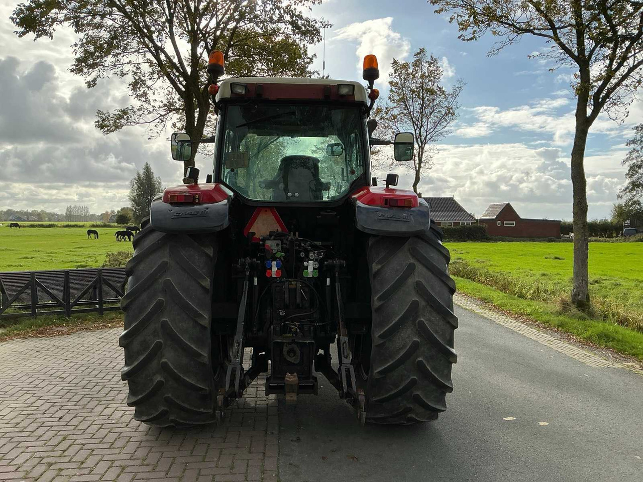 Tractor Case IH MX 150