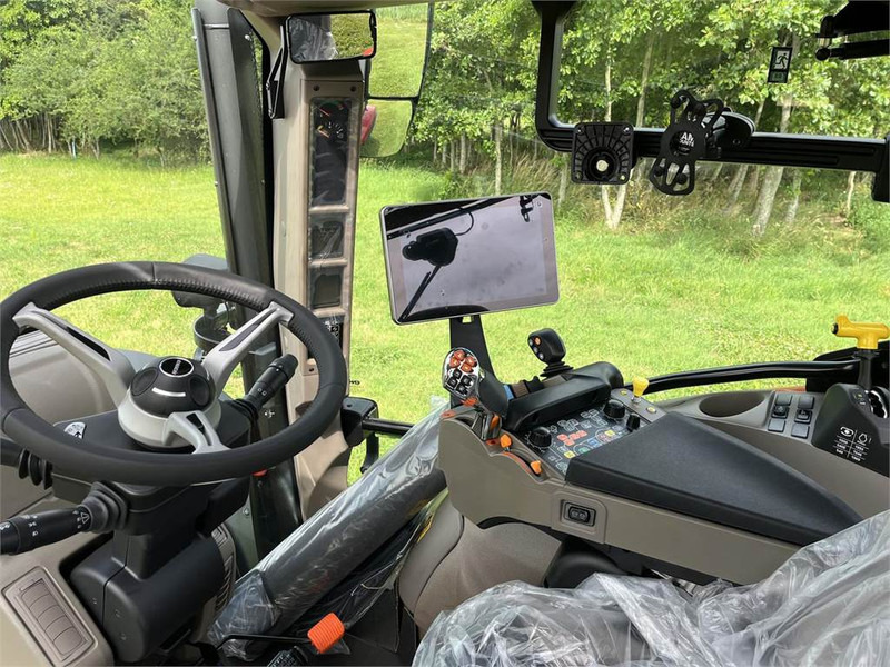 Tractor Case IH Maxxum 150 CVX Drive